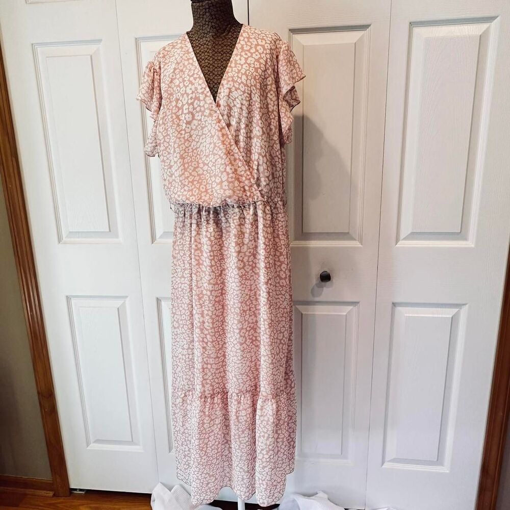 Pretty Garden Pink and White Dress NWT